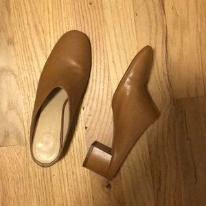 Everlane Day Heel Mules in Cognac!